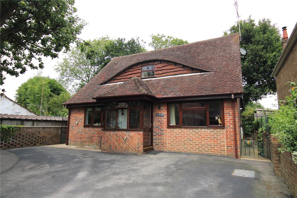 Main image of property: Funtley Lane, Fareham, Hampshire, PO17