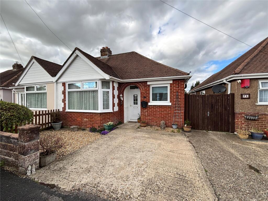 Main image of property: Chamberlain Grove, Fareham, Hampshire, PO14