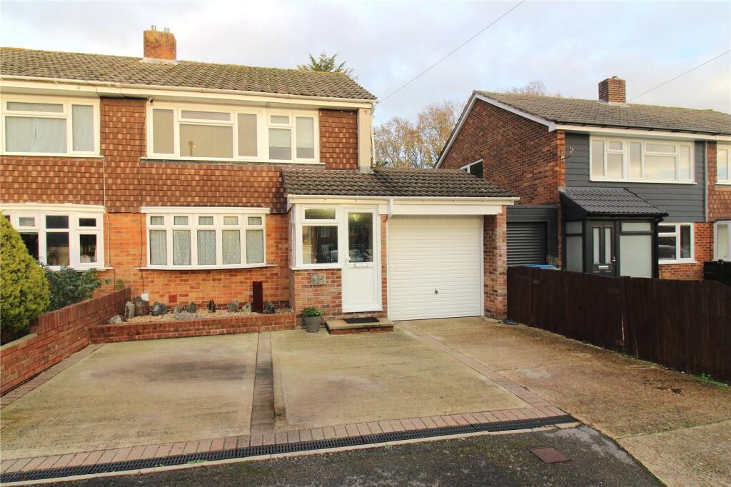 Main image of property: Park Farm Avenue, Fareham, Hampshire, PO15
