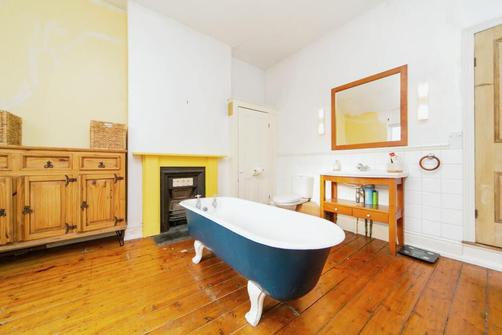 Additional property image - Marlborough Grove, PRENTON, CH43