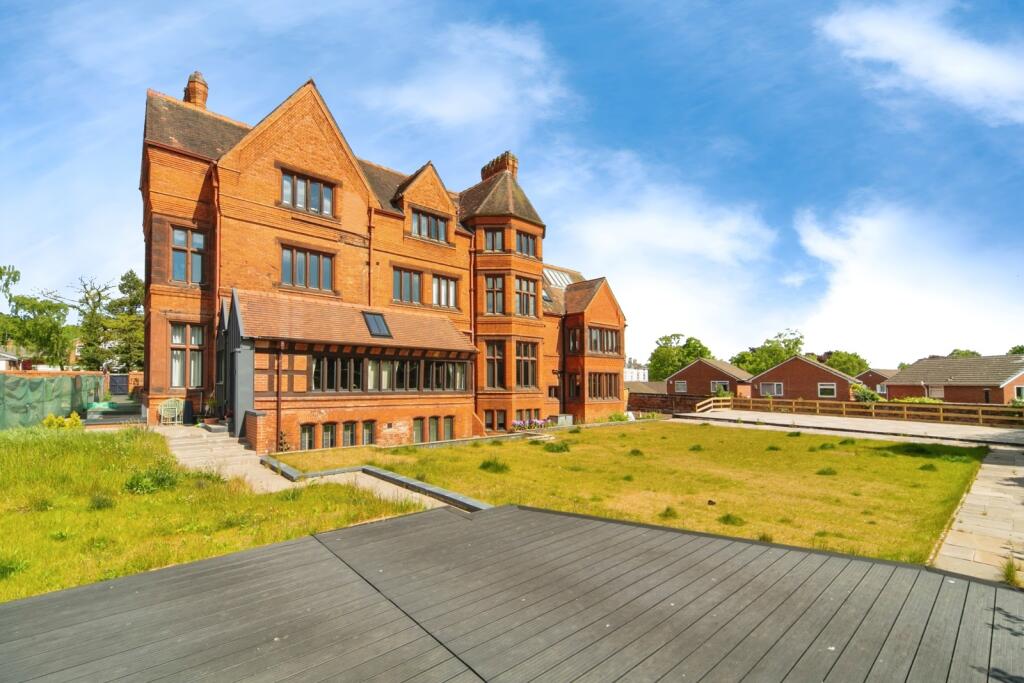 Main image of property: Devonshire Place, PRENTON, CH43