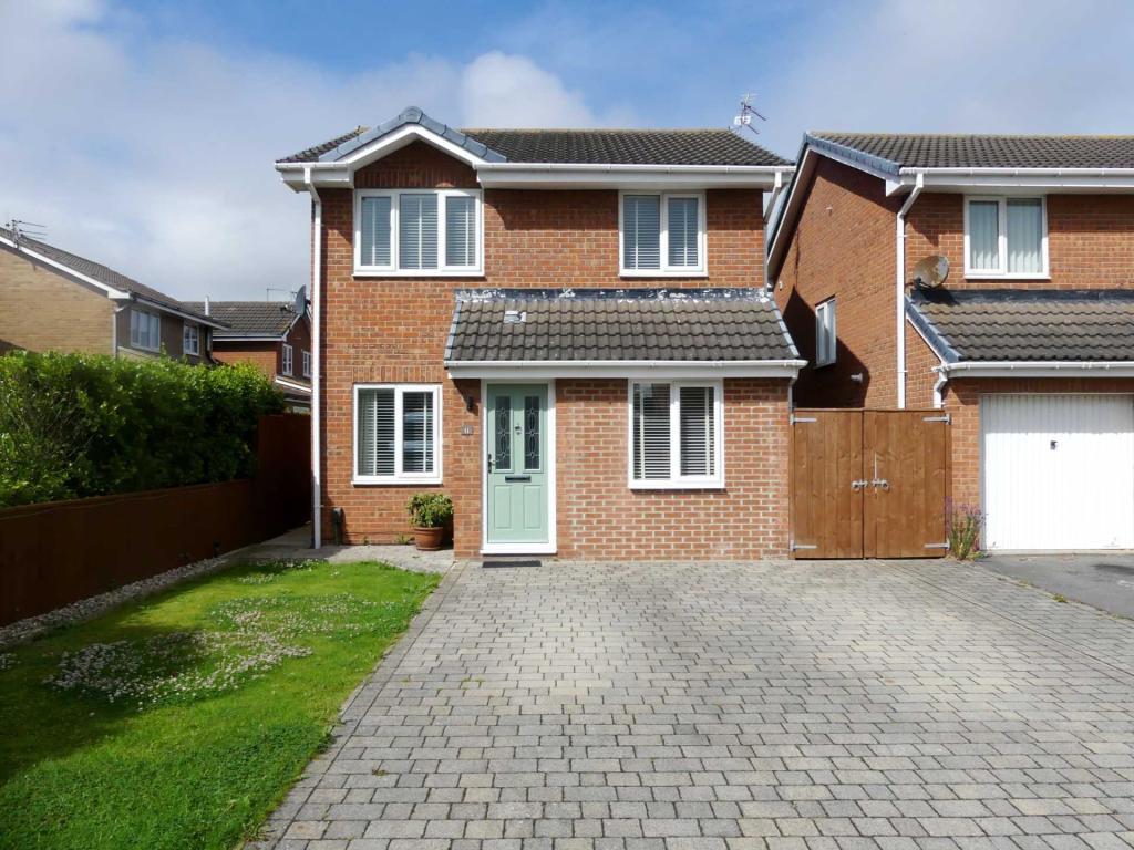 3 bedroom detached house for sale in Lancaster Drive, Marske By The Sea