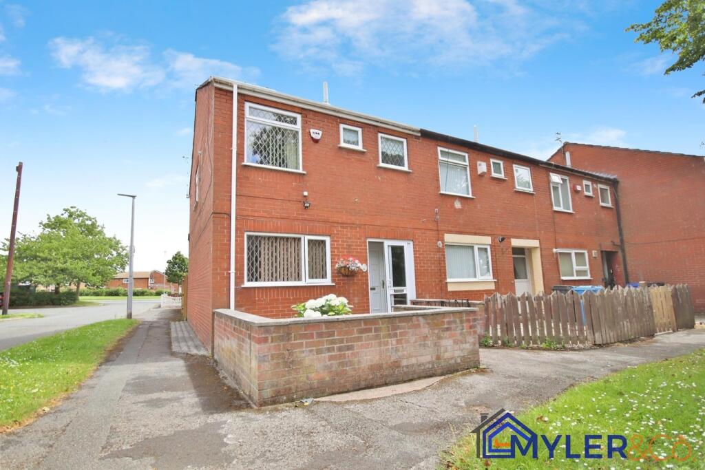 Main image of property: Deepdale, Widnes, WA8