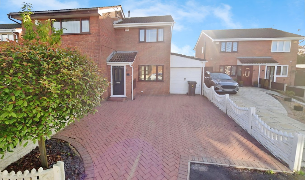 Main image of property: Oxton Close, Widnes, WA8