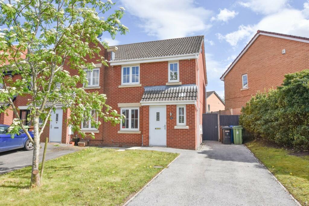 3 bedroom semidetached house for rent in Wessex Drive, Ince, Wigan
