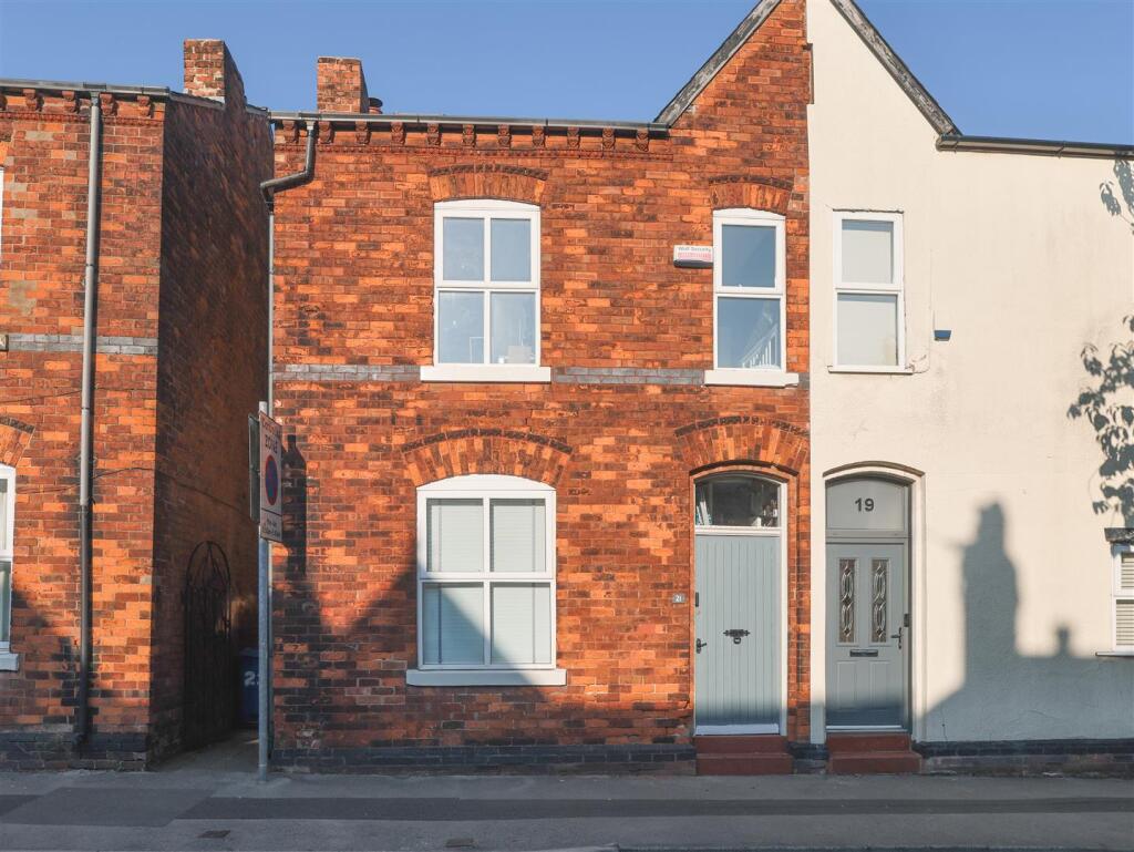 Main image of property: Kenyon Road, Swinley, Wigan, WN1 2DU