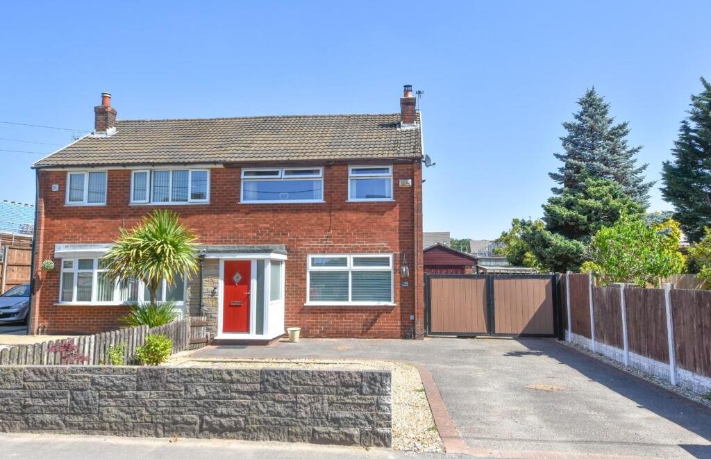 Main image of property: Cale Lane, Aspull, Wigan, WN2 1HB