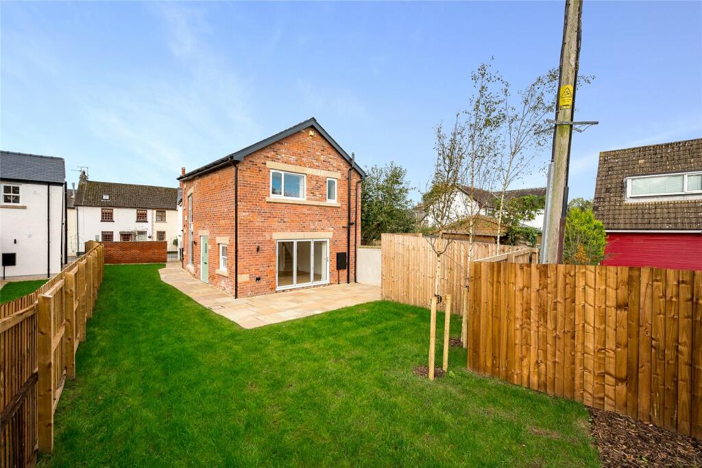 3 bedroom detached house for sale in Church Street, Churchtown, Preston, Lancashire, PR3