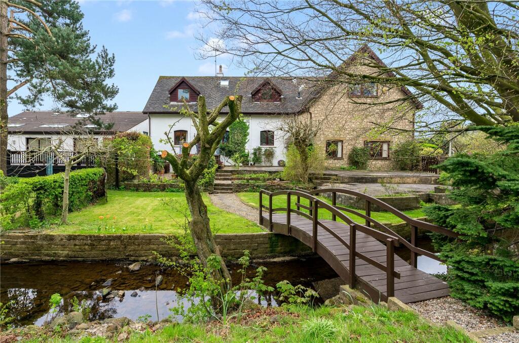 4 bedroom detached house for sale in Quernmore, Lancaster, Lancashire, LA2
