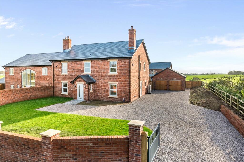 5 bedroom semidetached house for sale in Grange Lane, Stalmine