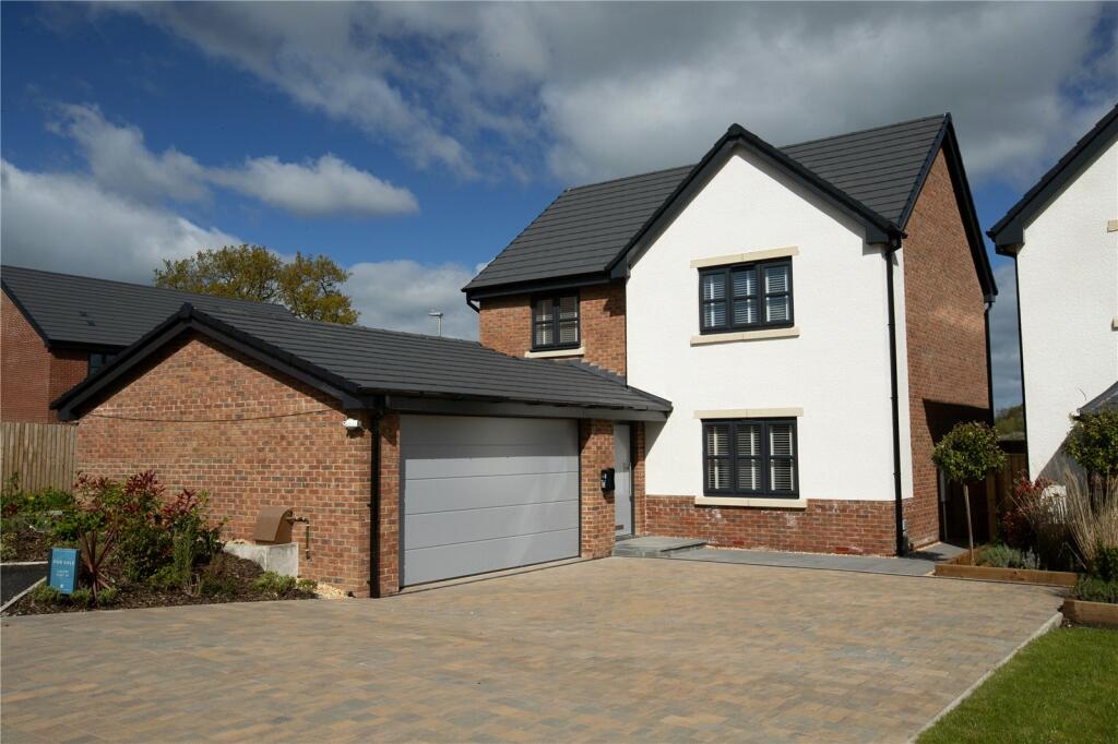 4 bedroom detached house for sale in D'Urton Lane, Broughton, Preston