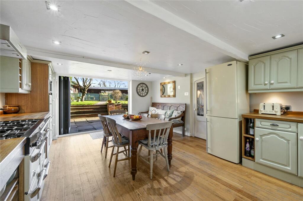 4 bedroom semidetached house for sale in Main Road, Thurnham