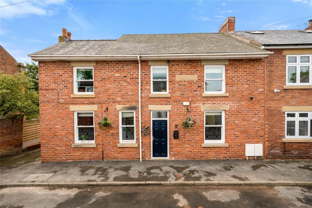 5 bedroom semidetached house for sale in Higher Bank Road, Fulwood