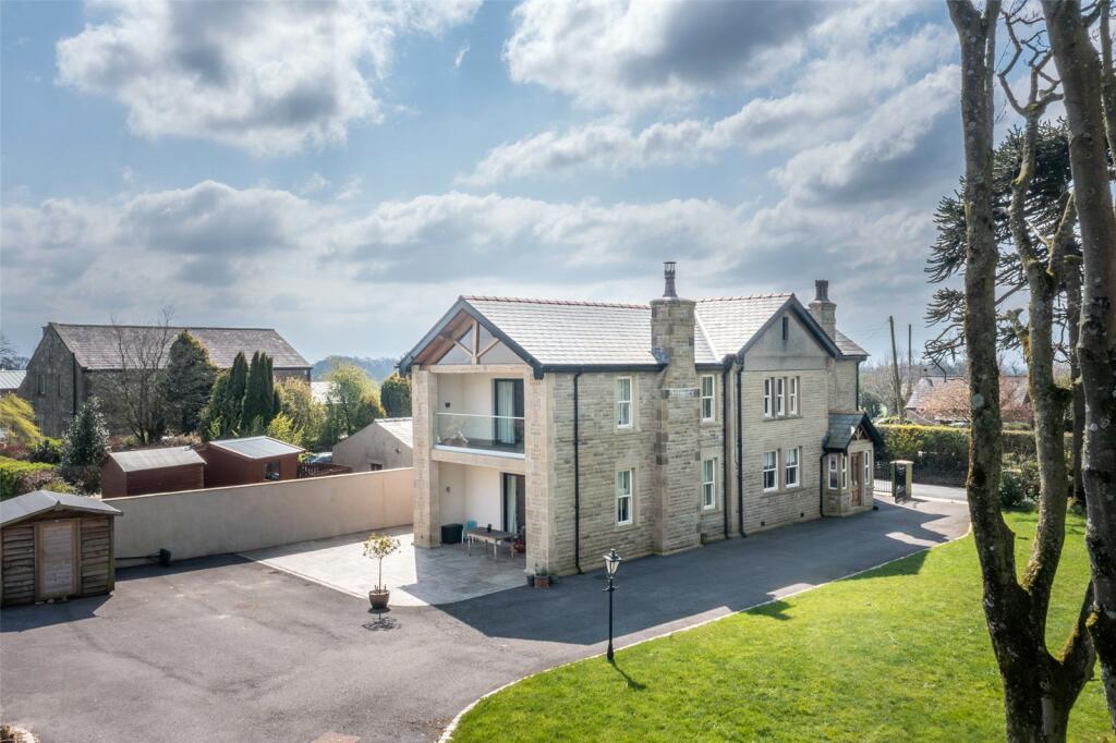 5 bedroom semidetached house for sale in Back Lane, Goosnargh, Preston