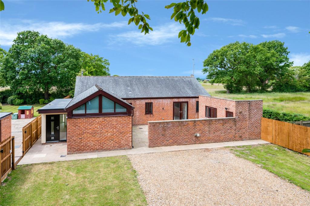 3 bedroom bungalow for sale in Garstang Road, Barton, Preston