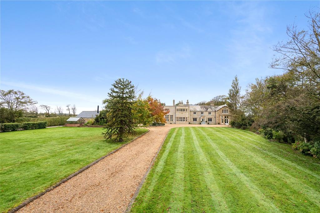 6 bedroom detached house for sale in Fluke Hall Lane, Pilling, Preston, PR3