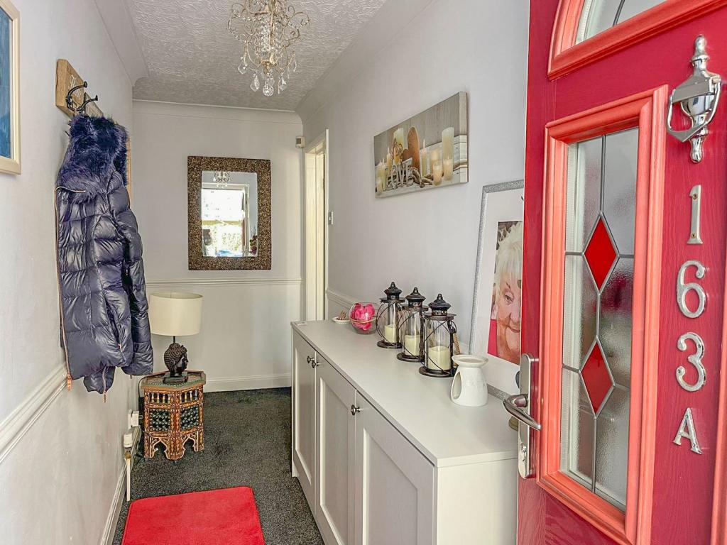 2 bedroom flat for sale in Welholme Road, Grimsby, North East Lincs, DN32