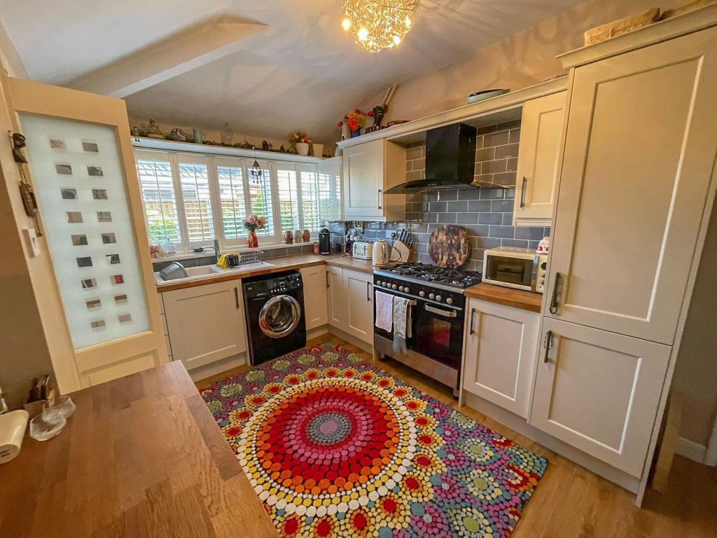 2 bedroom flat for sale in Welholme Road, Grimsby, North East Lincs, DN32