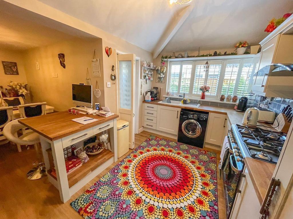2 bedroom flat for sale in Welholme Road, Grimsby, North East Lincs, DN32