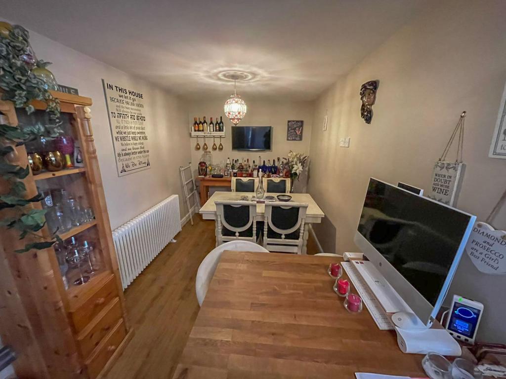 2 bedroom flat for sale in Welholme Road, Grimsby, North East Lincs, DN32