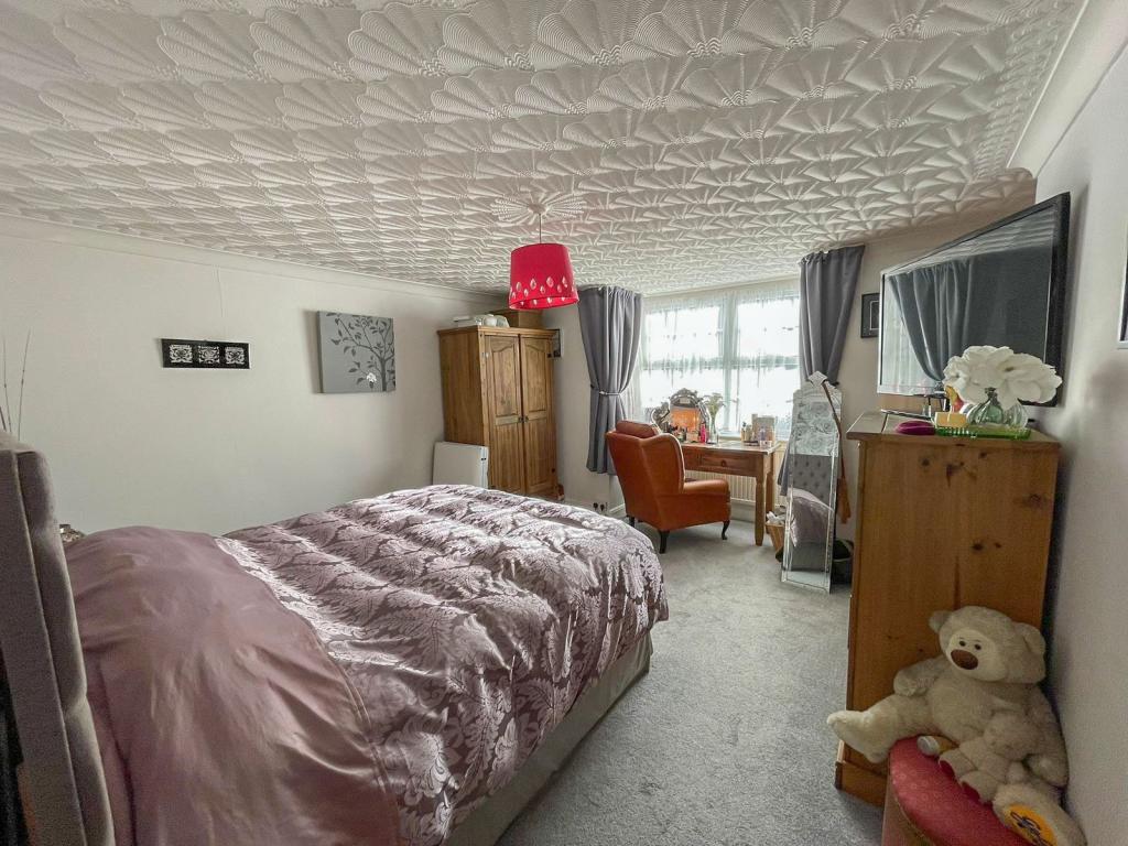 2 bedroom flat for sale in Welholme Road, Grimsby, North East Lincs, DN32