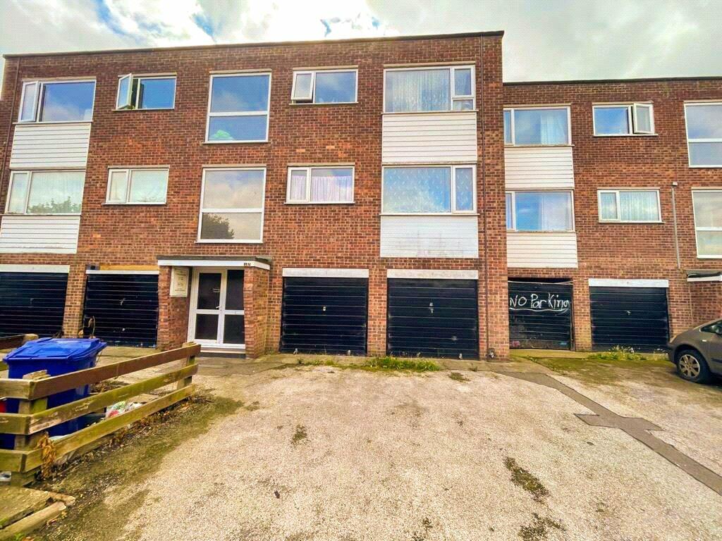 2 bedroom flat for sale in Court, Grimsby, North East Lincs, DN31