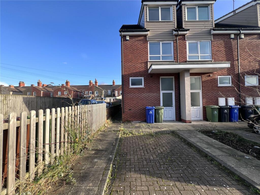 2 bedroom terraced house for sale in Willingham Street, Grimsby, N.E