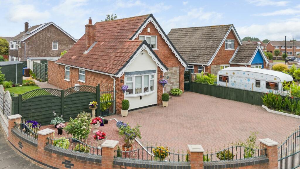 Main image of property: Waby Close, Willows, Grimsby, N.E Lincolnshire, DN37