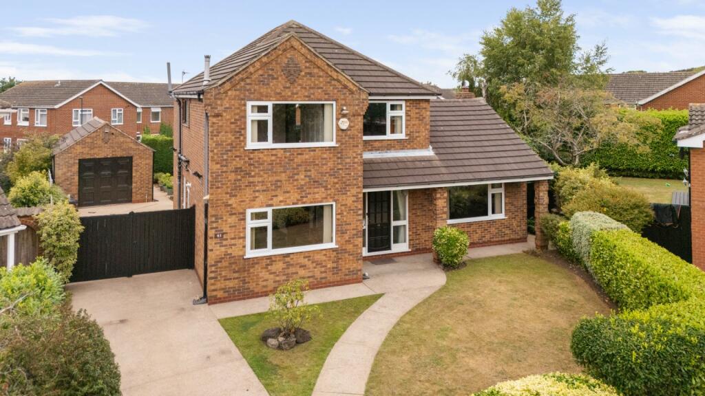 Main image of property: Beaufort Crescent, Cleethorpes, N.E.Lincolnshire, DN35