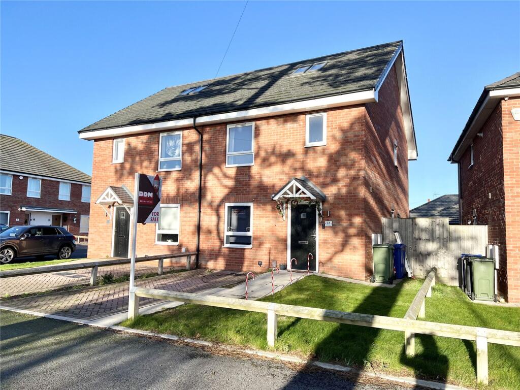 Main image of property: The Cedars, Grimsby, DN34