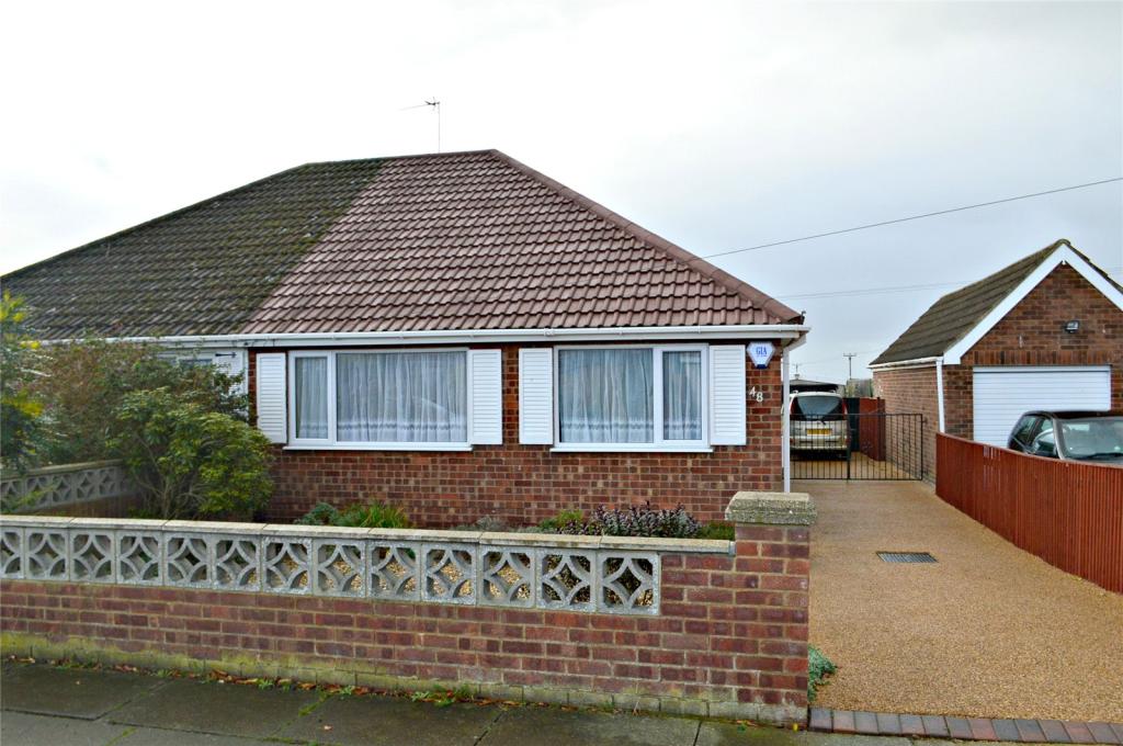 3 bedroom bungalow for sale in Fallowfield Road, Scartho, Grimsby