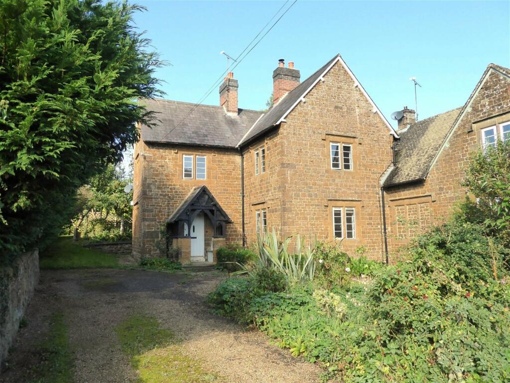 3 bedroom cottage for sale in The Jetty, Wardington, OX17