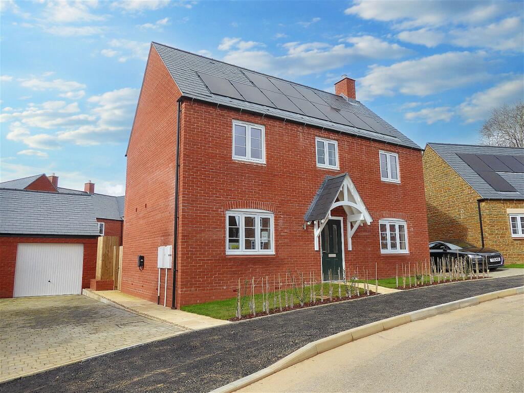 3 bedroom detached house for sale in Becketts Green at Middleton Cheney