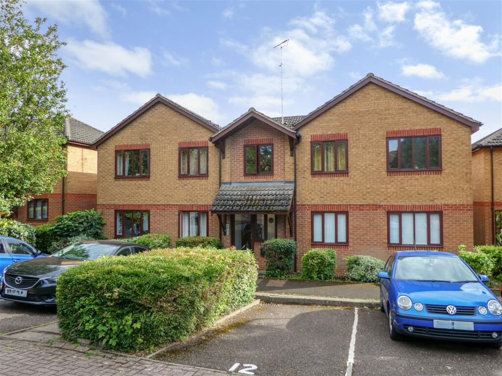 1 bedroom flat for sale in Parklands, Banbury, OX16