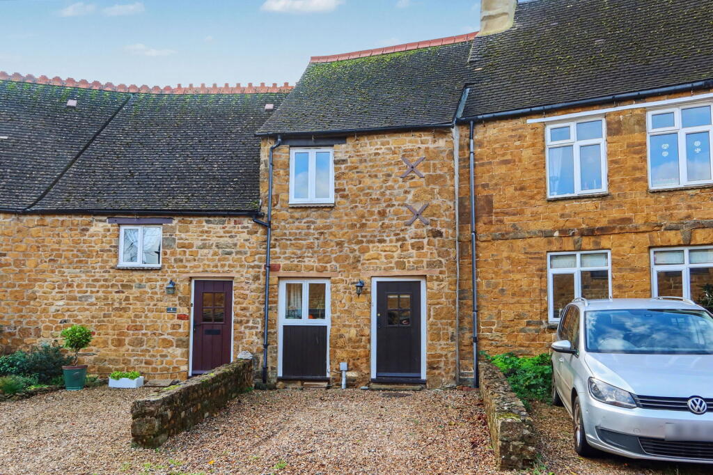 Main image of property: Millwright Close, Banbury, OX16 0RU