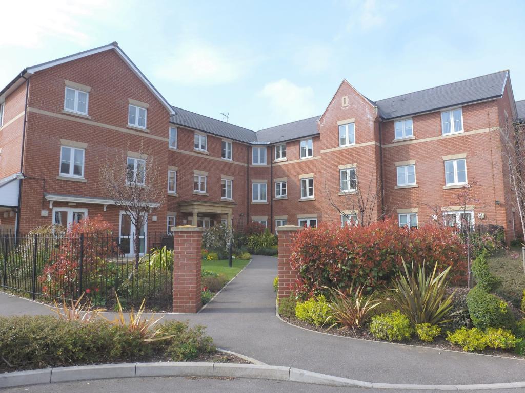2 bedroom retirement property for sale in Merisham Court, Banbury, OX16