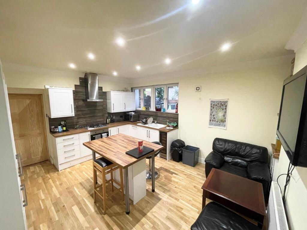 Additional property image - Pembroke Road, Clifton, Bristol