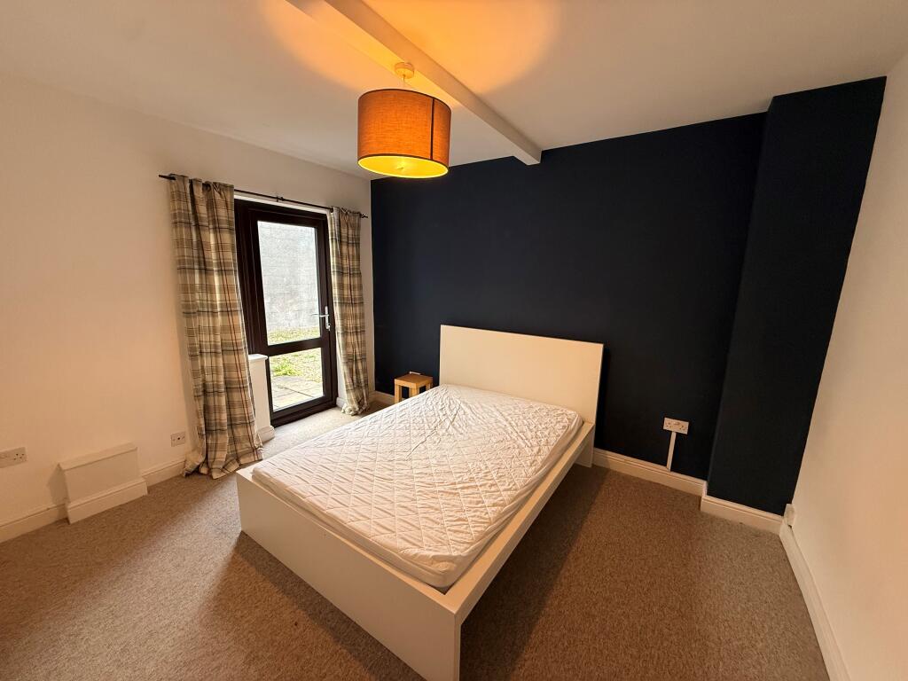 Main image of property: Vauxhall Villas, Walter Street