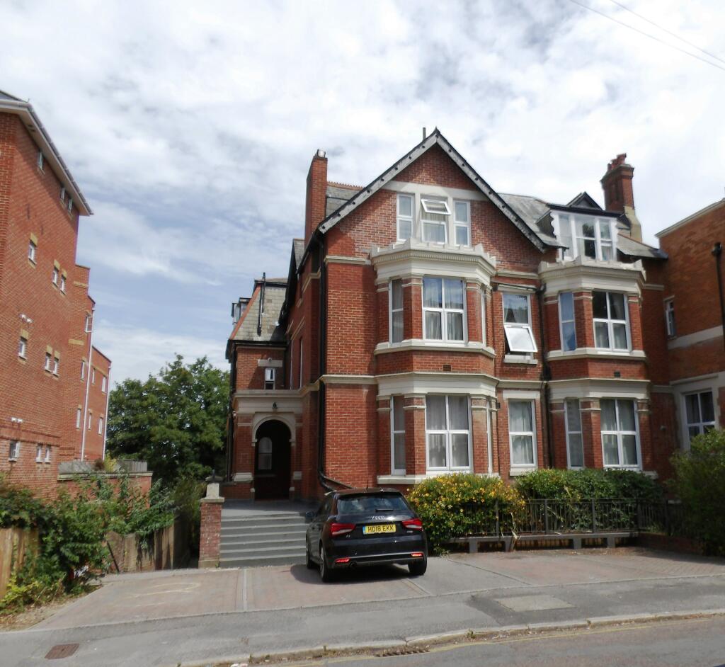2 bedroom flat for rent in Norwich Avenue West, Bournemouth BH2