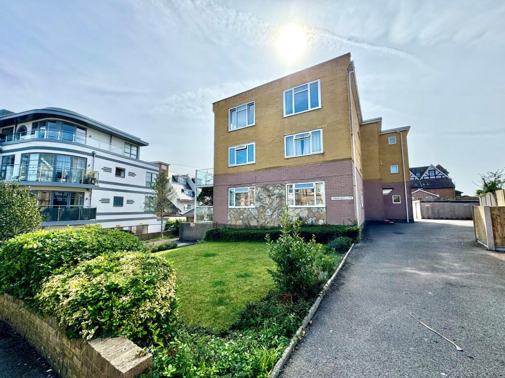 Main image of property: Beachcliff, Alum Chine BH4