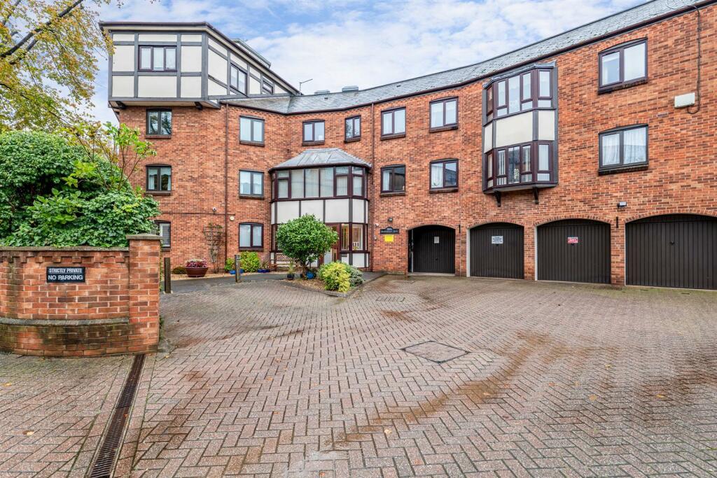 2 bedroom retirement property for sale in Bridgefoot Quay, Warwick Road