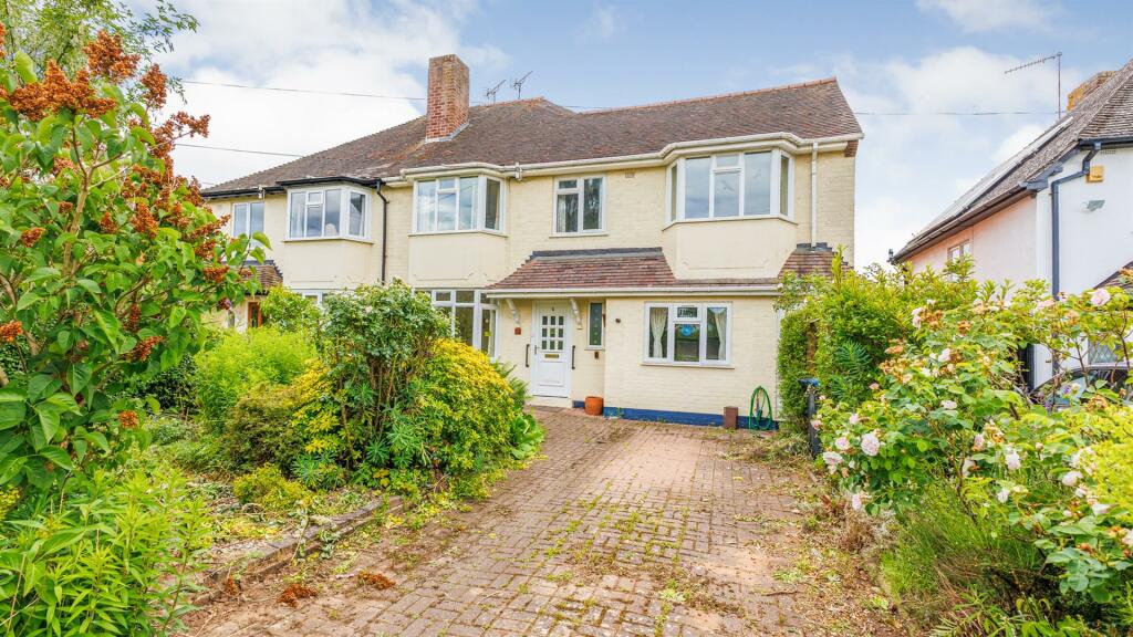 Main image of property: Avon Crescent, Stratford-Upon-Avon