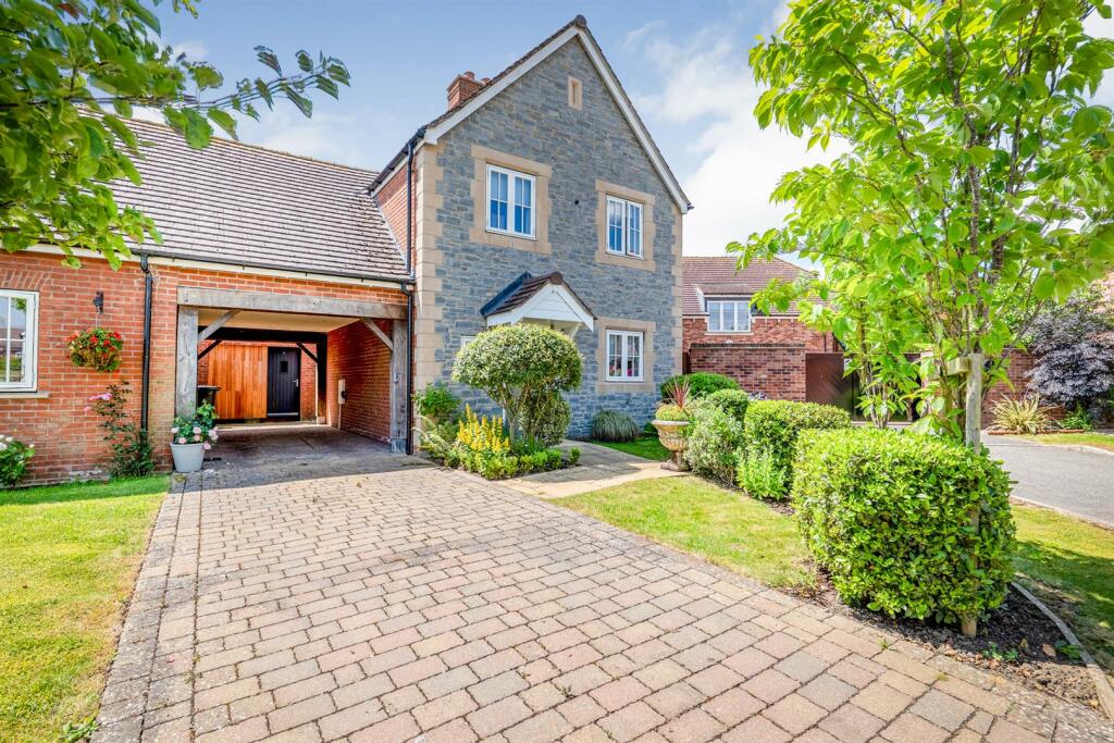4 bedroom house for sale in Wesley Gardens, Pebworth, StratfordUpon