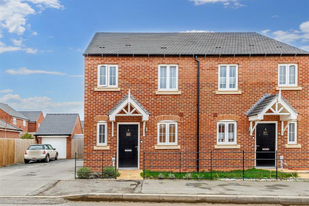 3 bedroom semi-detached house