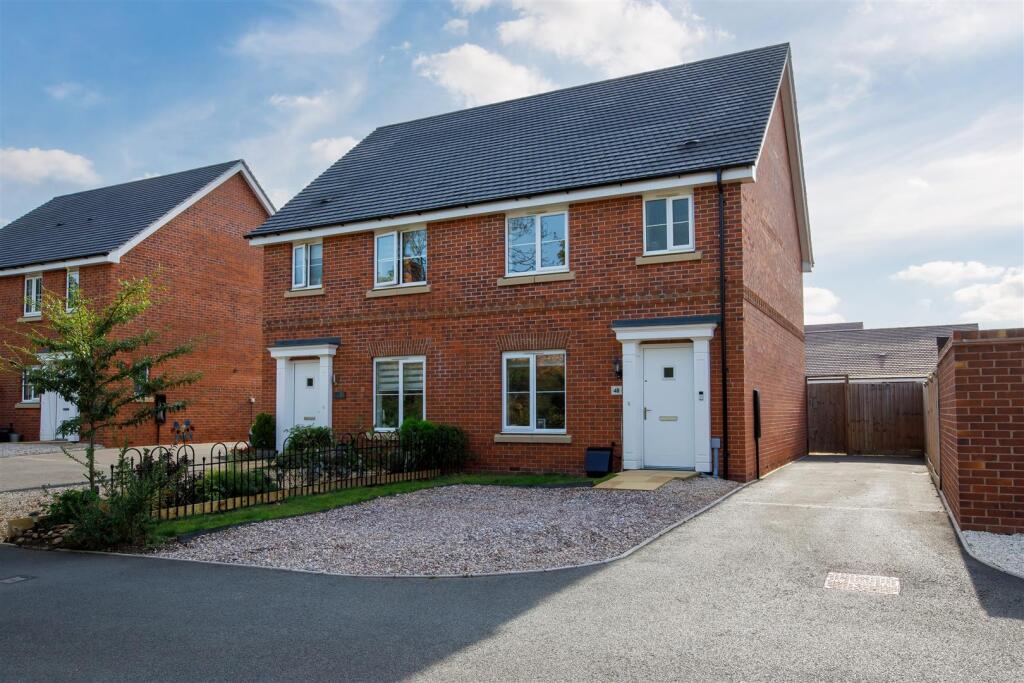 Main image of property: Drooper Drive, Stratford-Upon-Avon