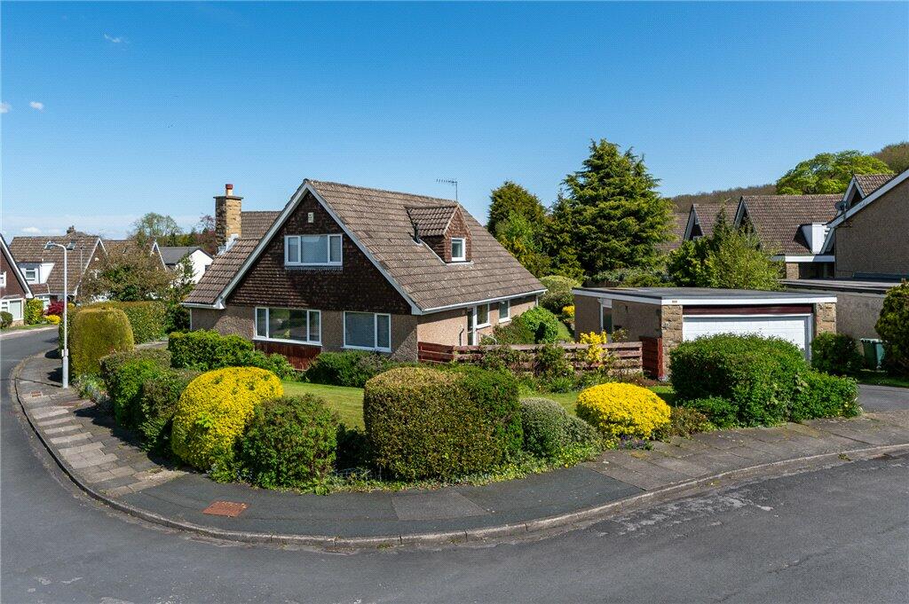 4 bedroom bungalow for sale in Moorhead Crescent, Shipley, West