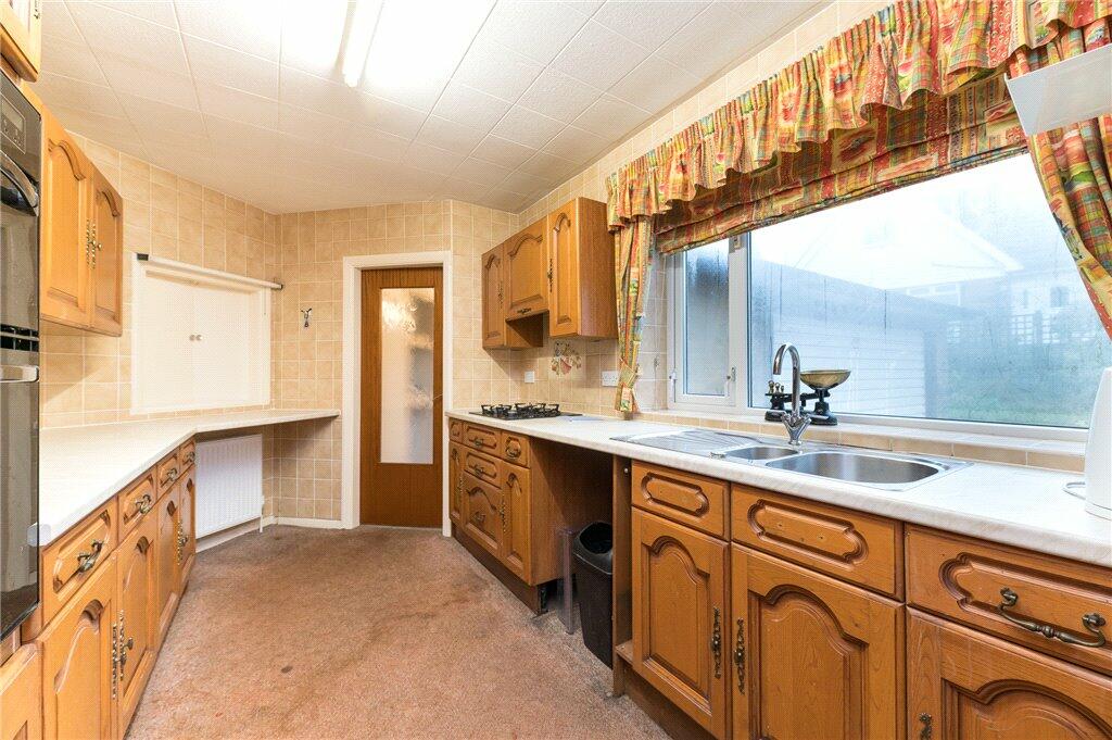 Additional property image - Wharfedale Rise, Bradford, BD9