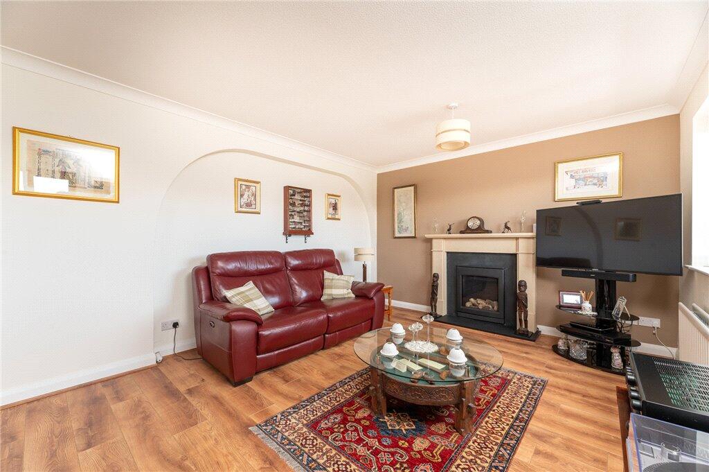 Additional property image - Nab Wood Drive, Shipley, West Yorkshire, BD18