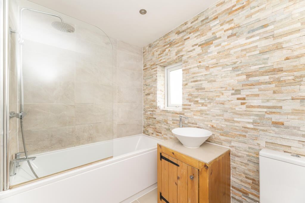 Additional property image - Weyhill Drive, Allerton, Bradford, West Yorkshire, BD15