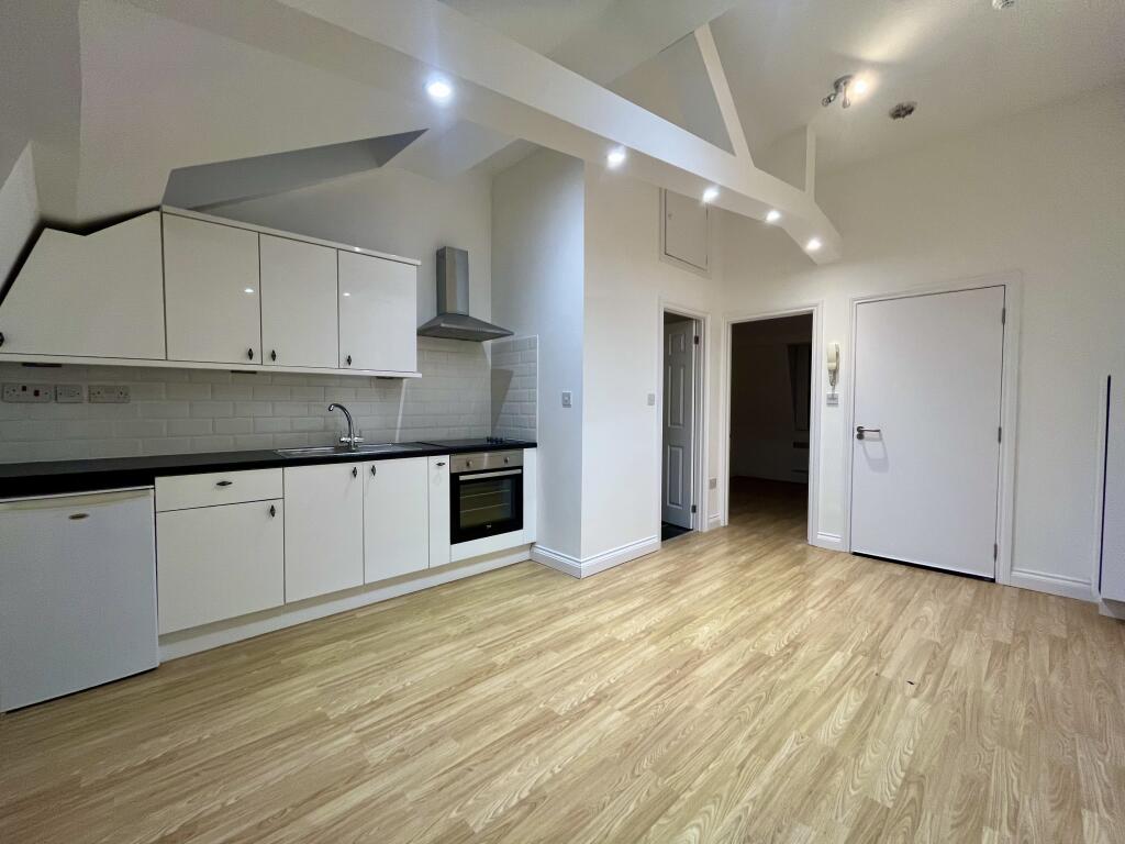 Main image of property: BOND STREET- TOWN CENTRE FLAT